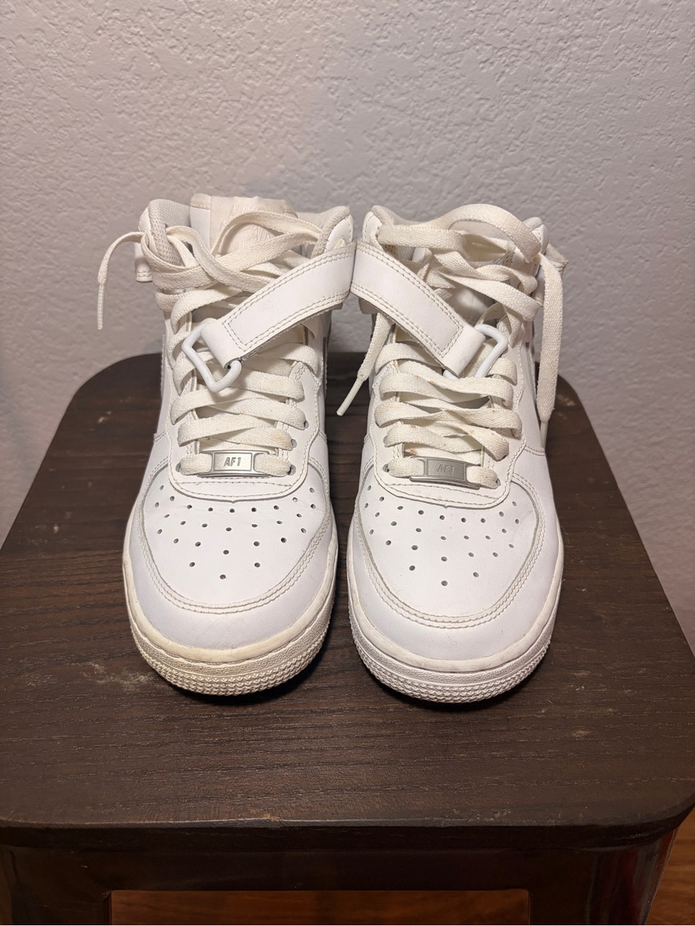 Nike Big Kids White Air Force 1 Mid Sneakers with Strap